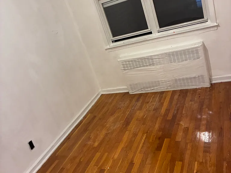 15719 45th Ave #2 — Photo 3