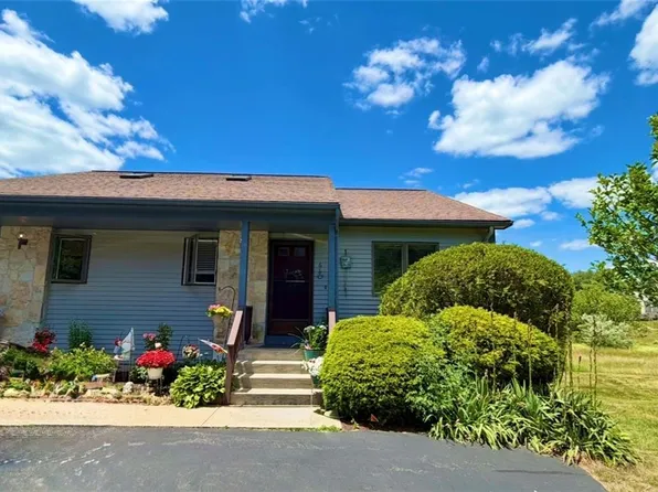 30 Acorn Ct APT G6, South Kingstown, RI 02879