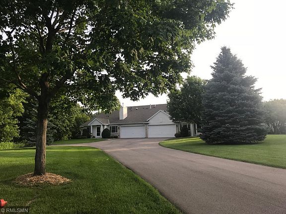 3rd image of 15268 Greenhaven Ln