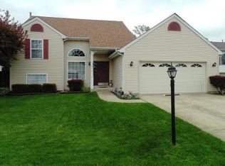 143 Pembroke Dr E, Hobart, IN