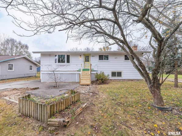 3923 Lakeview Dr, Manito, IL 61546