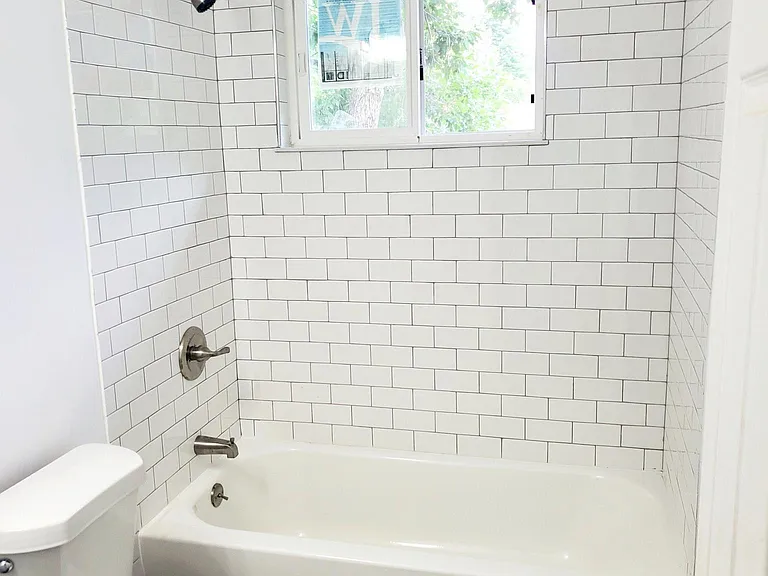 117 E Plum St #117 — Photo 3