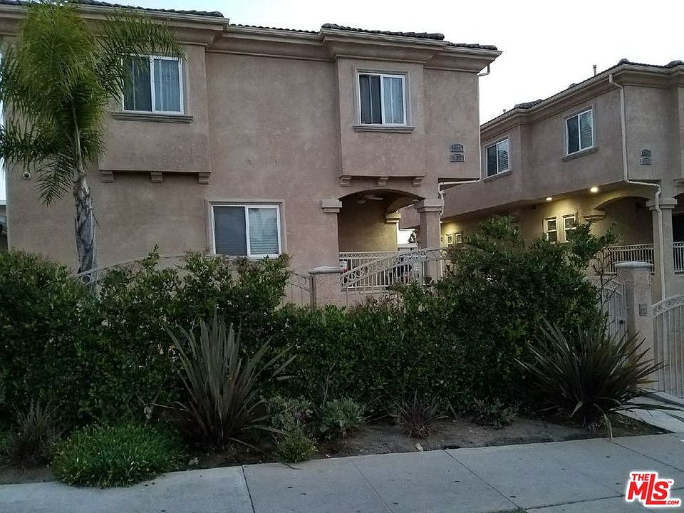 1st image of 812 W Beach Ave #2