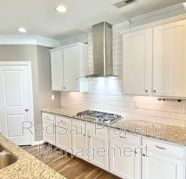217 Manor Dr — Photo 9