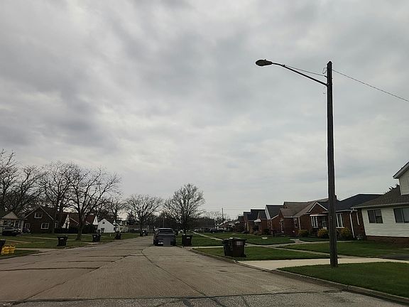 4th image of 8305 Ackley Rd