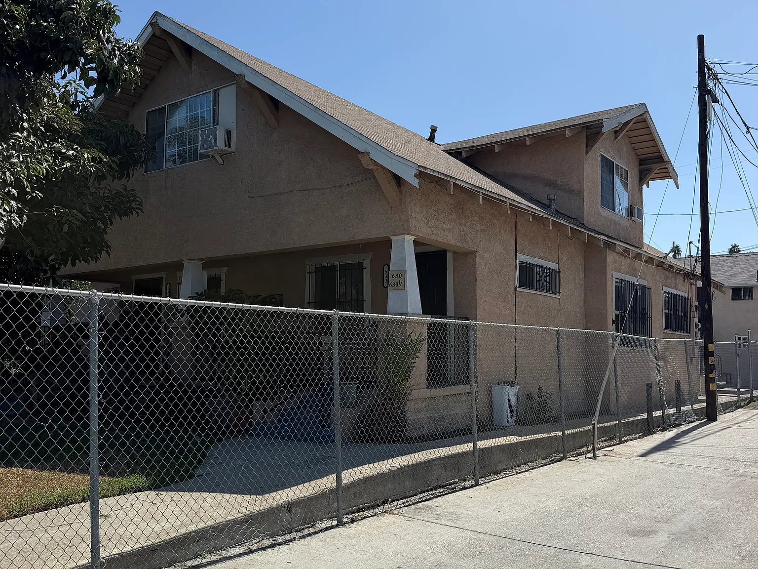 3 bed, 1050 sqft, $2,750 — Photo 1