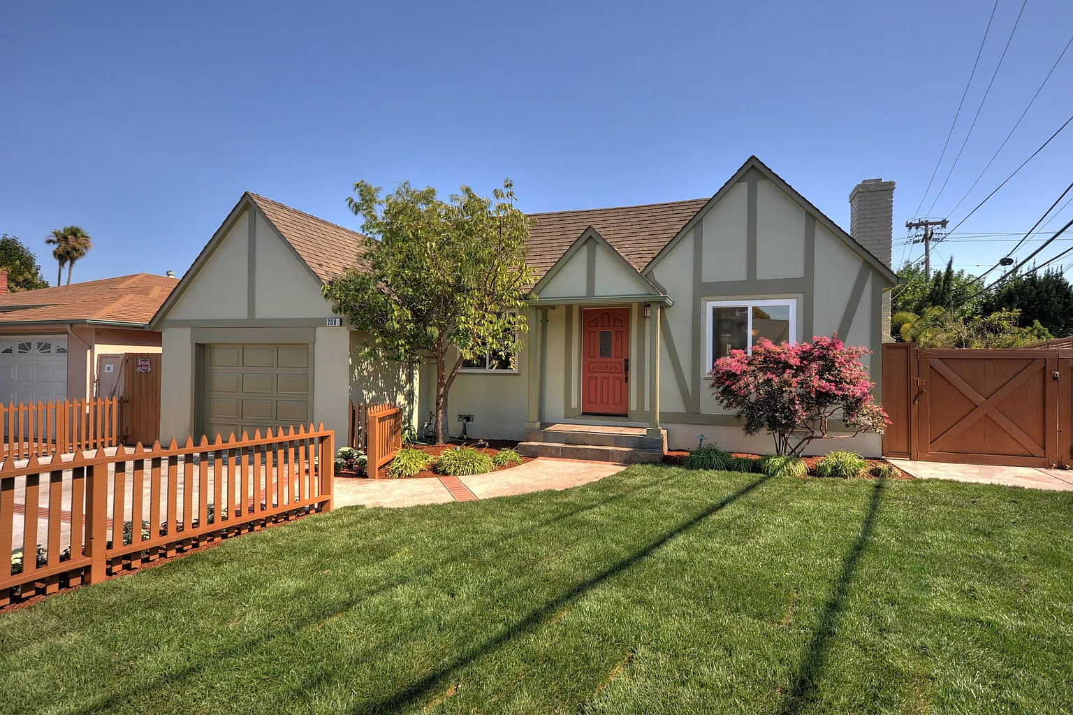 200 Poinsettia Ave photo 1