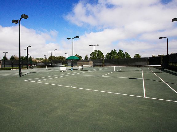 3rd image of 316 Bellingrath Ter