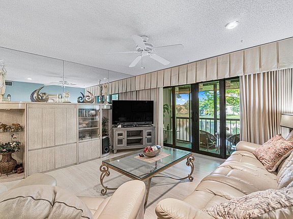 5th image of 628 Sea Pine Way APT E2