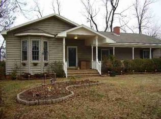 637 Earle St, West Union, SC 29696
