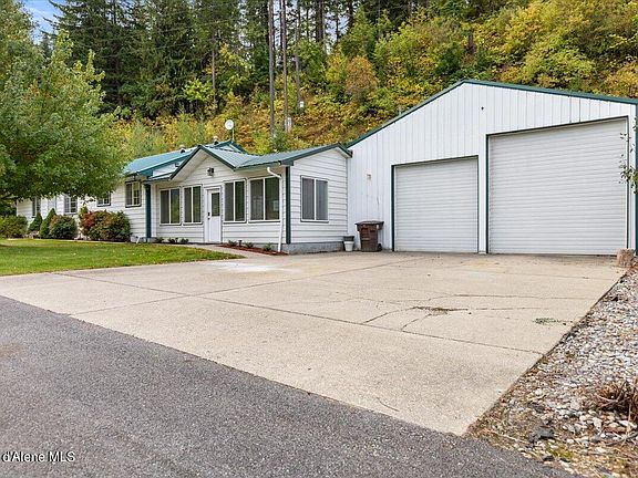 3rd image of 1313 E Larch Ave
