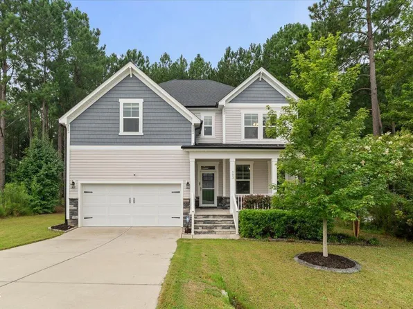 393 Badger Pass Dr, Clayton, NC 27527