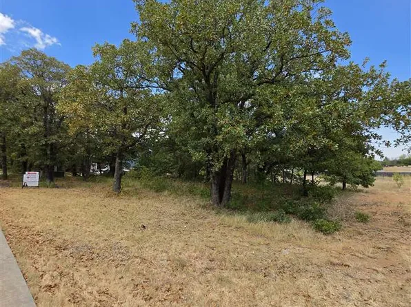 908 NW New Hope Rd, Medicine Park, OK 73557