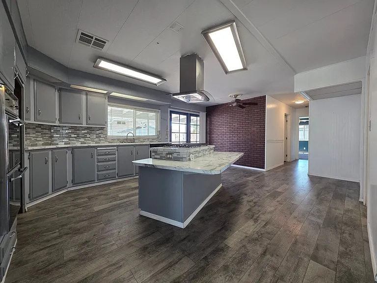 1204 Church St — Photo 3