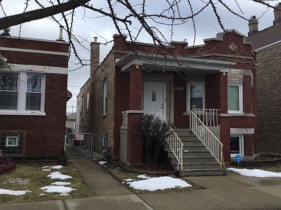 3rd image of 2319 S 59th Ct
