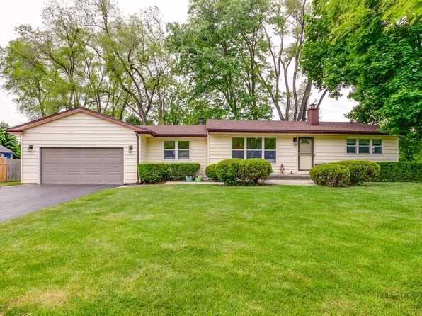 1284 Deerfield Pl, Highland Park, IL 60035