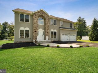 5 Mountain View Ct, Ewing, NJ 08628