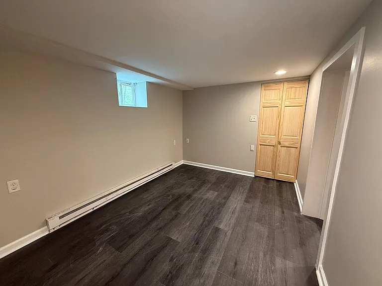 107 E Poplar St — Photo 9