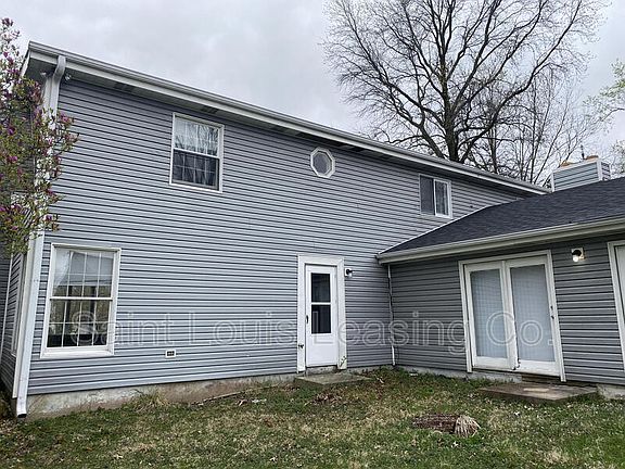 2nd image of 125 Mohan Dr
