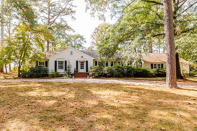1st image of 304 Havenwood Ln