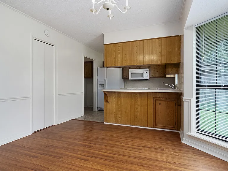 5602 Pampus Ln — Photo 12