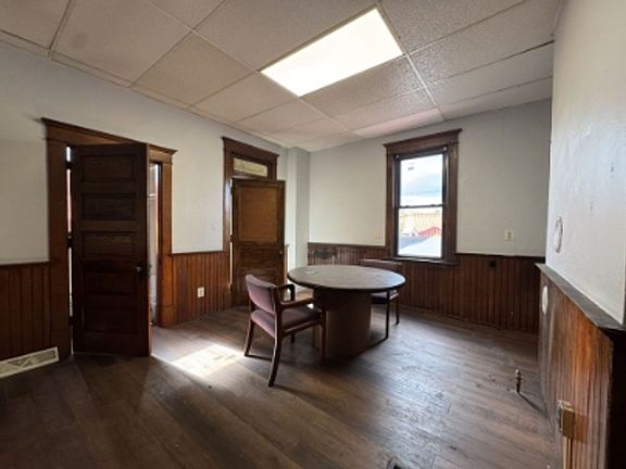 4th image of 124 Fayette St