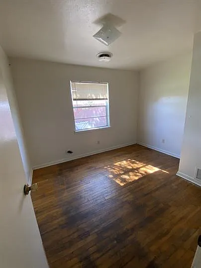 1002 Pine Dr — Photo 9