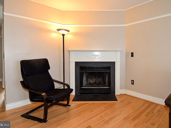 5th image of 1244 Bond St