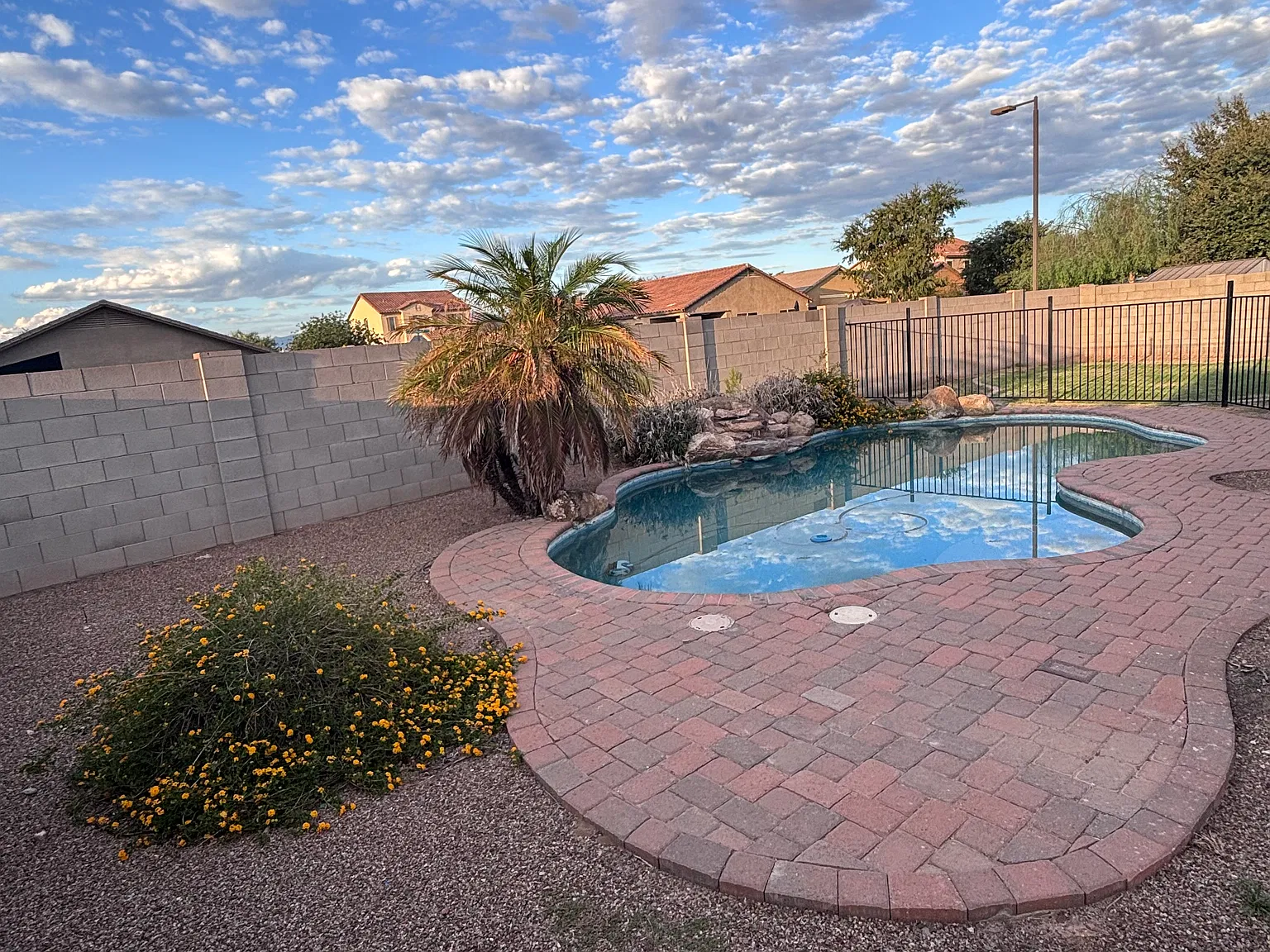 3 bed, 1870 sqft, $2,350 — Photo 3