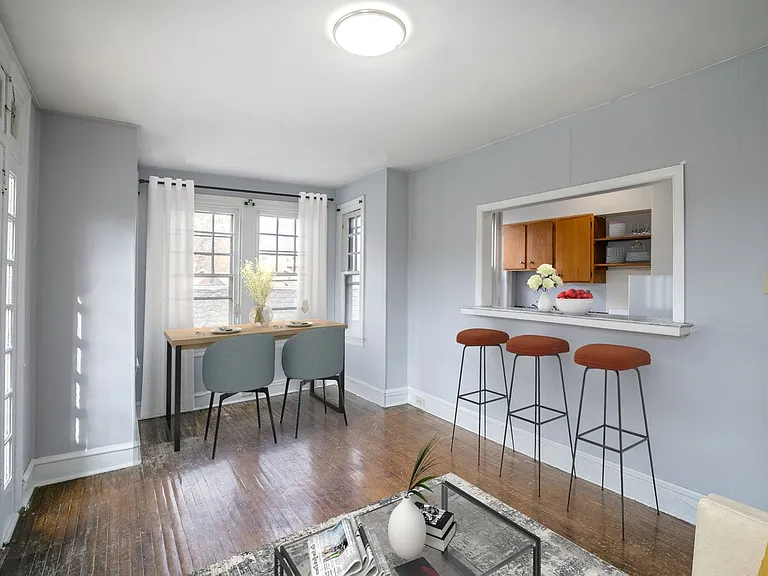 Vincent Court — Photo 2