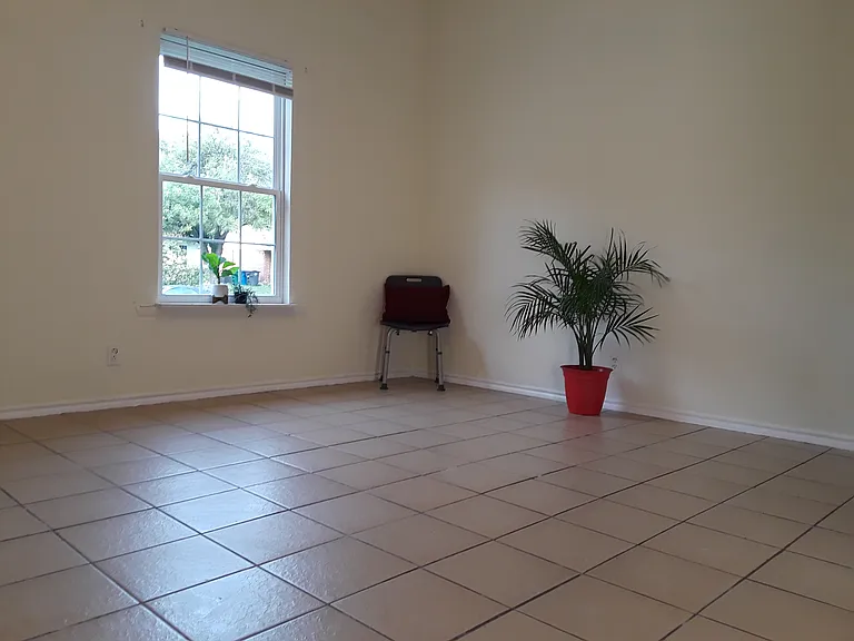 5130 Village Grn #A — Photo 8