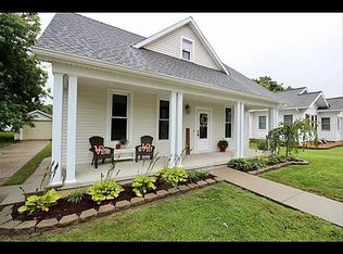 213 S Vine St, Haubstadt, IN 47639