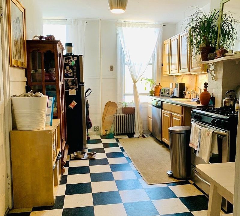 1st image of 415 Van Brunt St APT 2R