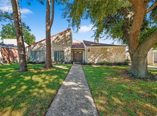 7211 Las Brisas Dr, Houston, TX 77083