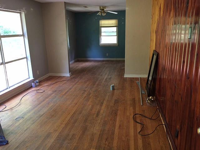 2nd image of 580 W Shadowlawn Dr