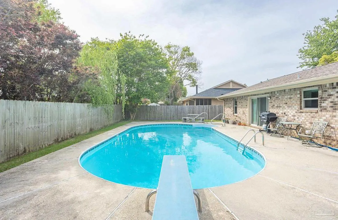 3 bed, 1628 sqft, $2,900 — Photo 4