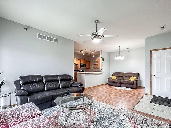 3rd image of 10335 Norfolk Dr Unit 12