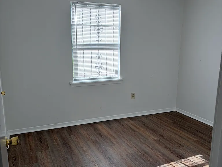 1611 Oak Brook Dr — Photo 9