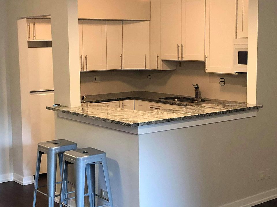 1st image of 831 S Dwyer Ave APT D