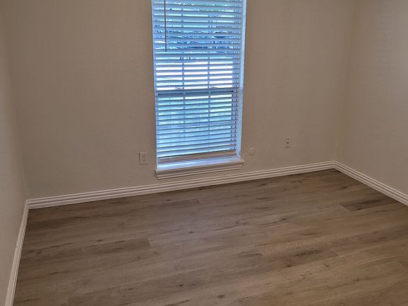 5th image of 5225 Nash Dr