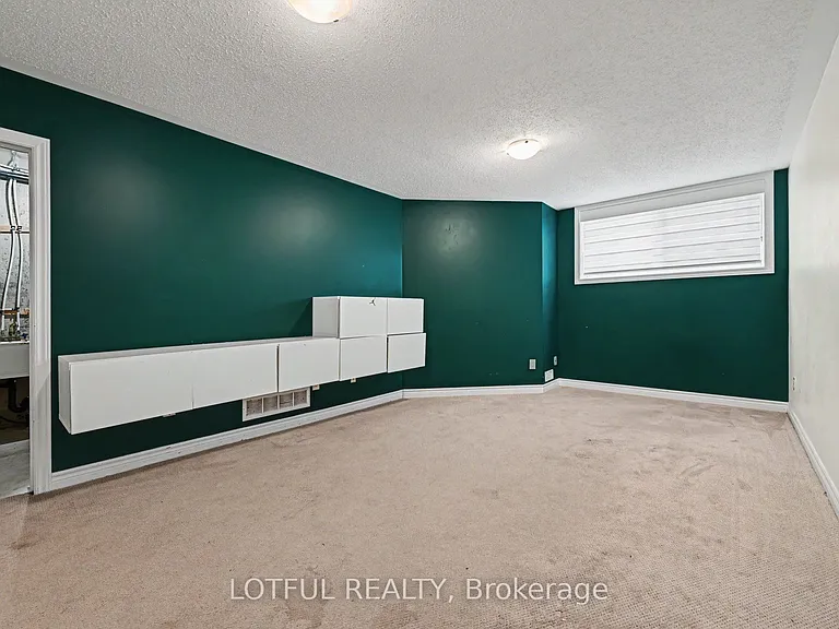2201 Marble Cres — Photo 18