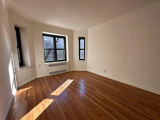 Rented by Voro Purple LLC | media 10