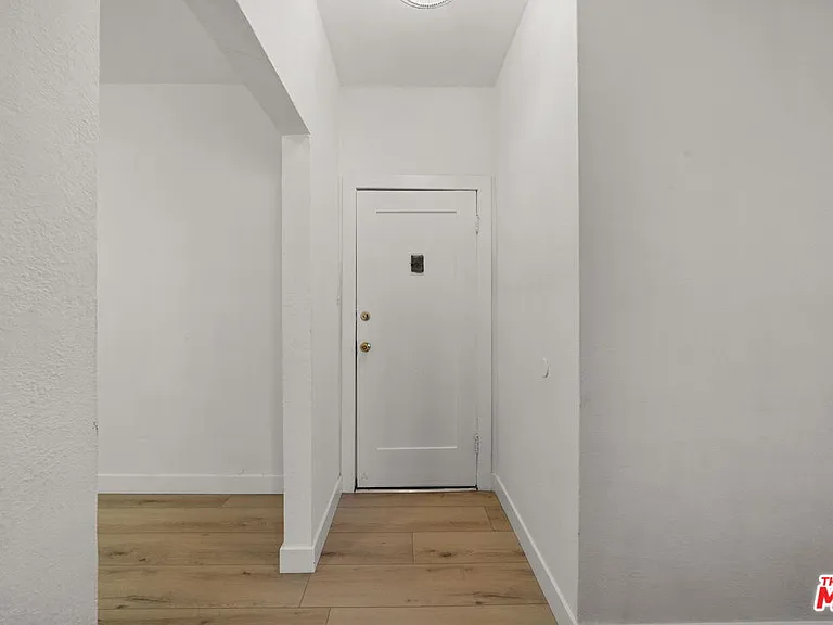 1245 S Orange St #201 — Photo 2