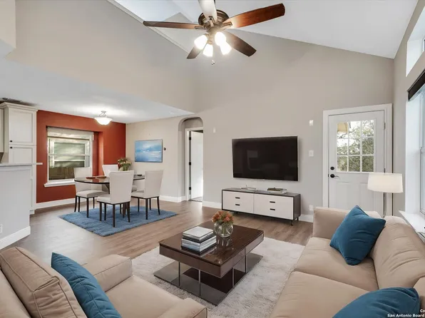 35 Drizzle Run, San Antonio, TX 78240