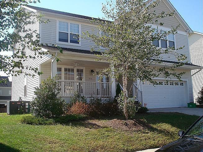 10714 Longholme way in Bedford - with Clubhouse, Pool, Tennis, Play area.