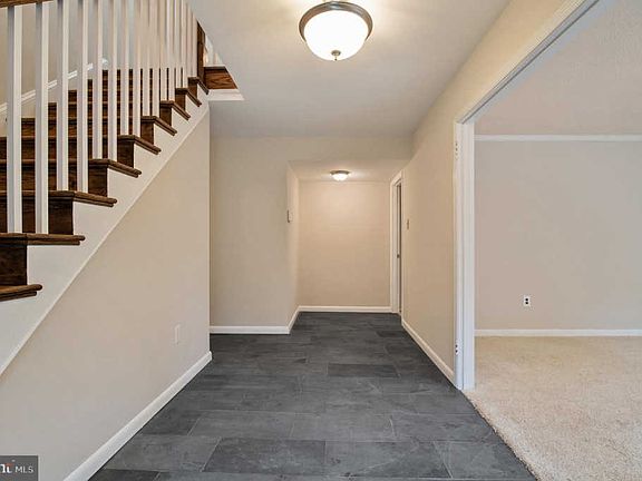 5th image of 9223 Santayana Dr