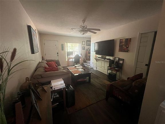 4th image of 1120 S Mary St