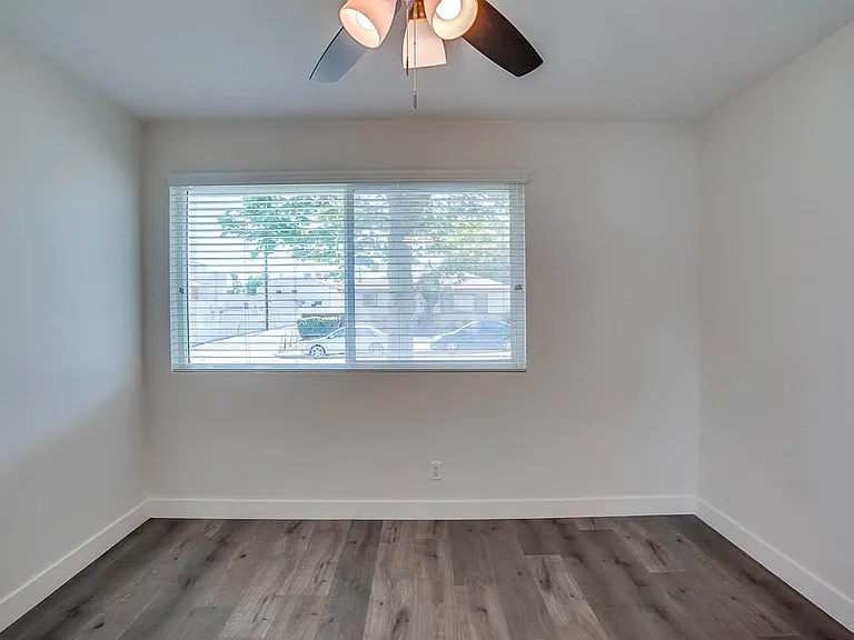 Secure, Stylish Property Near Leimert Park & Baldwin Hills — Photo 18