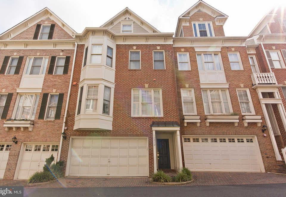 1st image of 2313 N Van Buren Ct