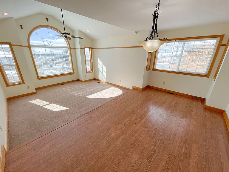 5441 Basin View Dr — Photo 4